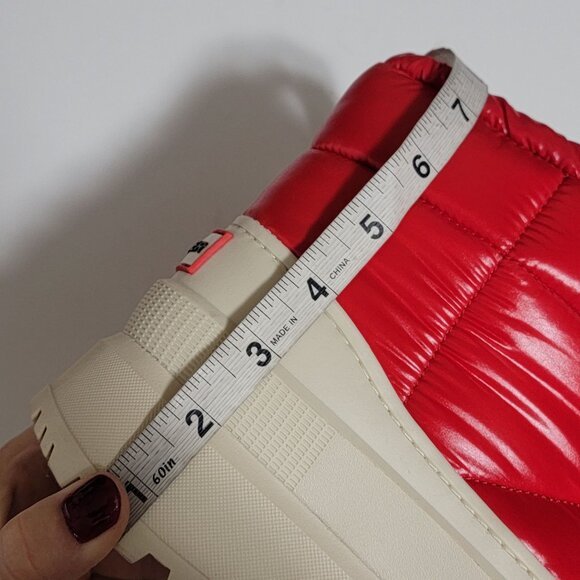 Hunter Amble Short Snow Boots Womens 10 Gorpcore Outdoors Waterproof Puffy Red - Picture 10 of 11